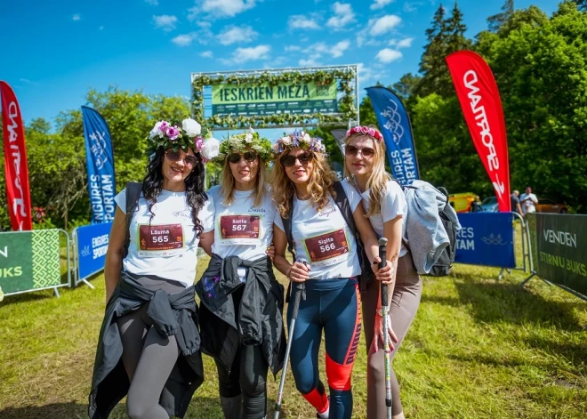 Saulgriežu "Stirnu bukā" piedalījās vairāk nekā 3700 dalībnieku.