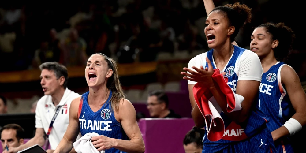 Francijas sieviešu basketbola izlase otrdien kā pirmā nodrošināja vietu šī gada Eiropas čempionāta pusfinālā.