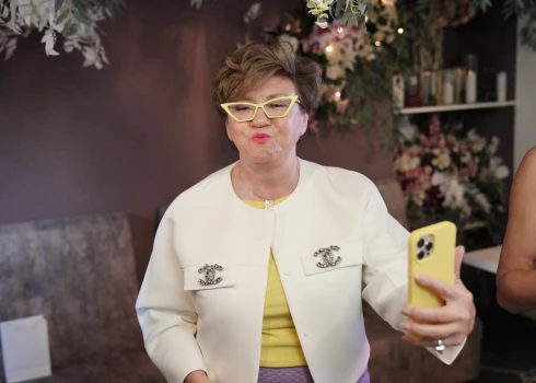 Stiliste Žanna Dubska vīru meklē tinderī.