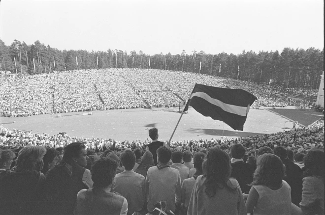 no Skolu jaunatnes dziesmu un deju svētku “Facebbok” konta.