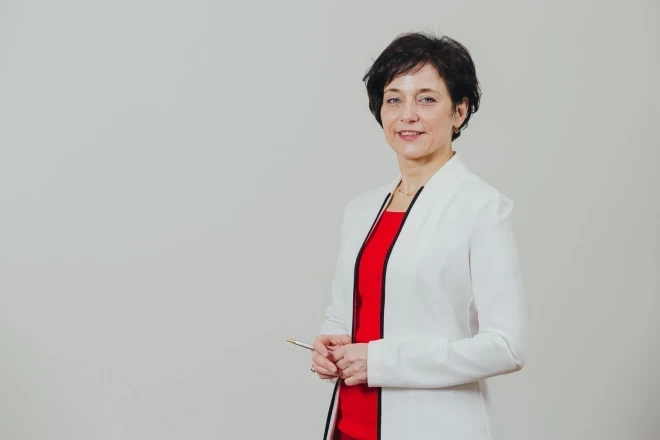 Кинтия Барлоти.