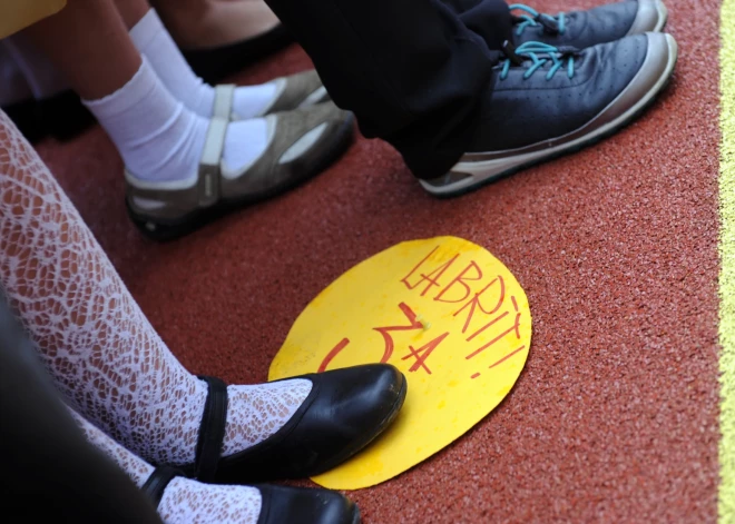 Pedagogiem jāzina alga savlaicīgi – valdība apstiprina grozījumus