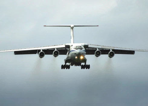 Krievijas IL-76 transporta lidmašīna