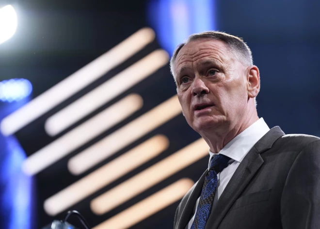 Latviju apmeklē Kanādas aizsardzības ministrs