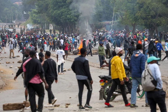 Protestu laikā Kenijā nogalināti vismaz astoņi cilvēki un 400 ievainoti.