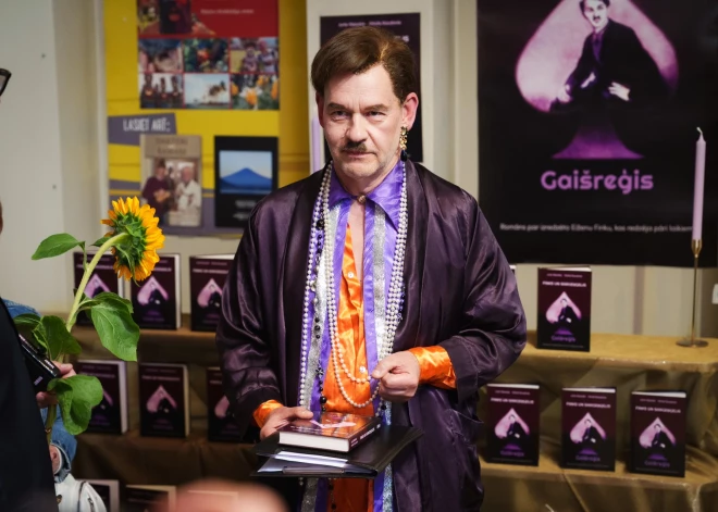 2025. gada 25. jūnijā apgāda "Jumava" telpās notika grāmatas "Finks un sargeņģelis. Gaišreģis" atvēršanas svētki.