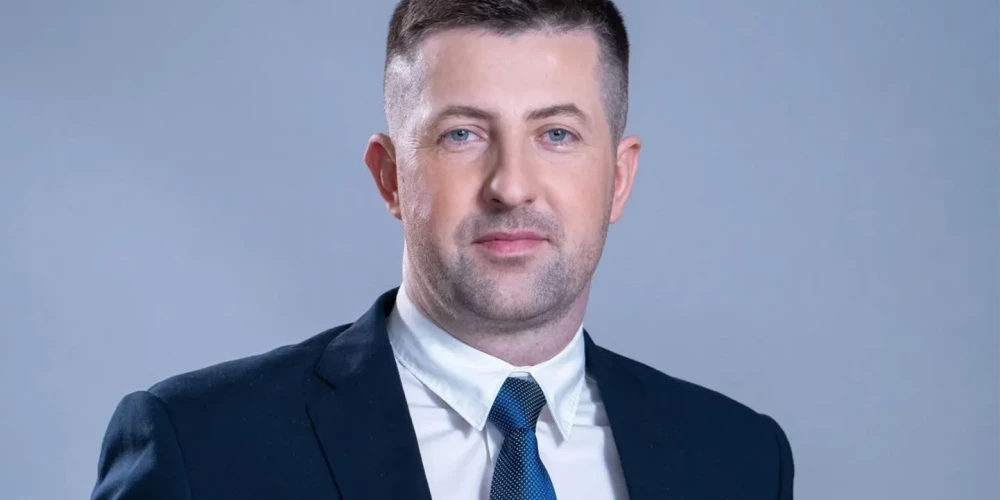 Par Zālīti nobalsoja 11 domes deputāti, bet pret viņu bija četri deputāti.