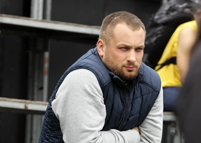 “Tiešām apdauzītam bokserim tas uztrauc vairāk nekā Rīgas četriem mēriem?” Kristaps Zutis dusmīgs, ka cilvēkiem nav zināms, kur kara laikā slēpties