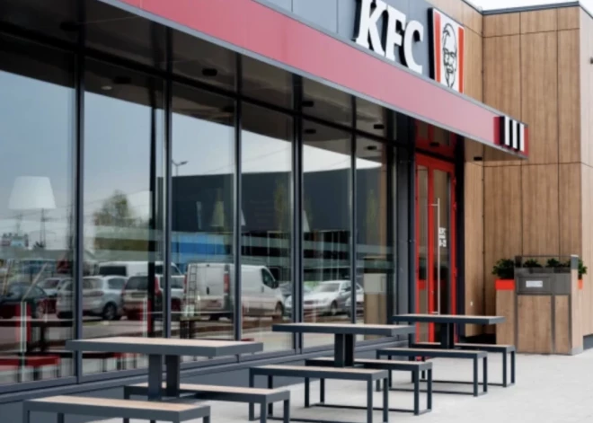 KFC tīkls slēdz visus restorānus Dānijā: konstatētie pārkāpumi izraisa pamatīgu skandālu