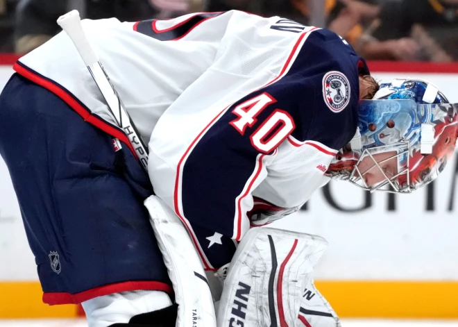 "Blue Jackets" vārtsarga Merzļikina konkurentu Tarasovu aizmaina uz Stenlija kausa ieguvēja Balinska "Panthers"
