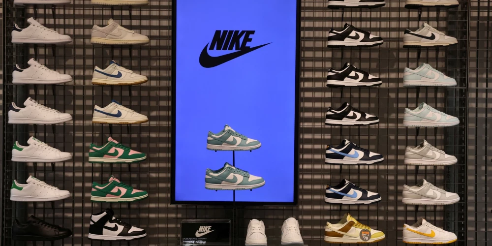 "Nike" apavi pieprasīti visā pasaulē un līdz šim to cenas ASV bija nedaudz zemākas nekā citur.