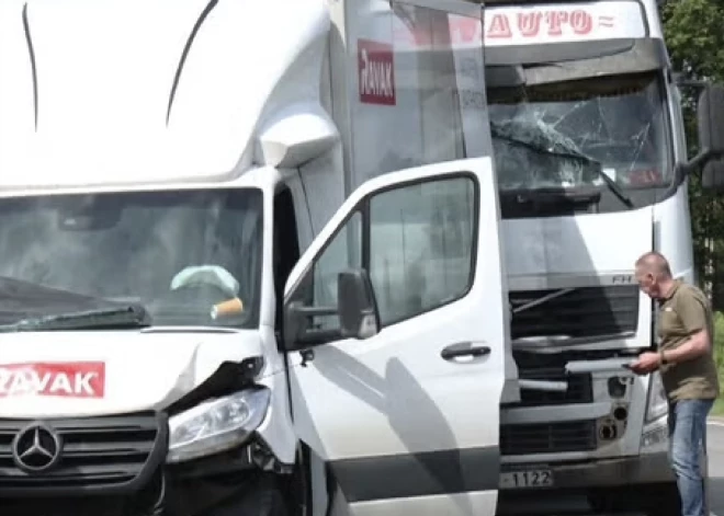 "Es to nožēloju..." Fūres šoferis izraisa smagu avāriju, kurā cieš četrus gadus veca meitenīte