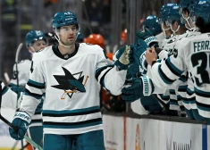 "Stars" pagarina līgumu ar Bennu; "Sharks" izpērk savas leģendas Vlasika kontraktu