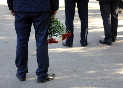 Valsts budžeta intereses pašas par sevi bez citiem objektīviem apsvērumiem nevar attaisnot to, ka valsts nepilda pienākumu nodrošināt taisnīgu un samērīgu kompensāciju par noziedzīga nodarījuma rezultātā iestājušos personas nāvi.