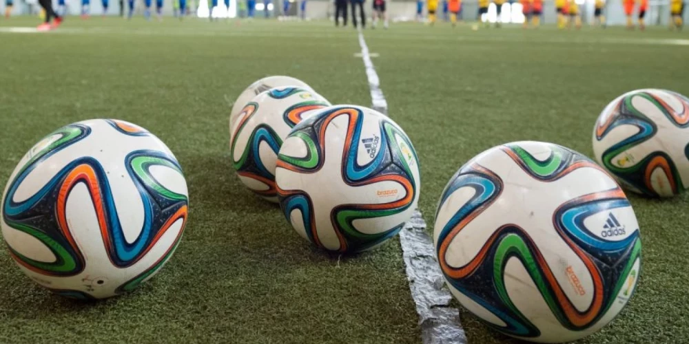 UEFA izdabājot Baltkrievijai, EČ telpu futbolā fināls no Rīgas pārcelts uz Slovēniju. 
