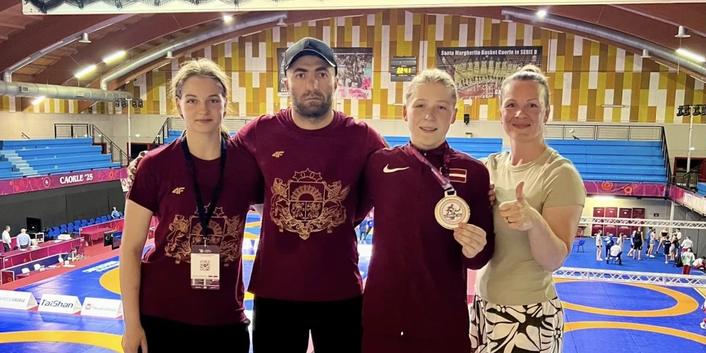 Olainiete Darja Markova kļuvusi par Eiropas U-15 čempioni brīvajā cīņā.