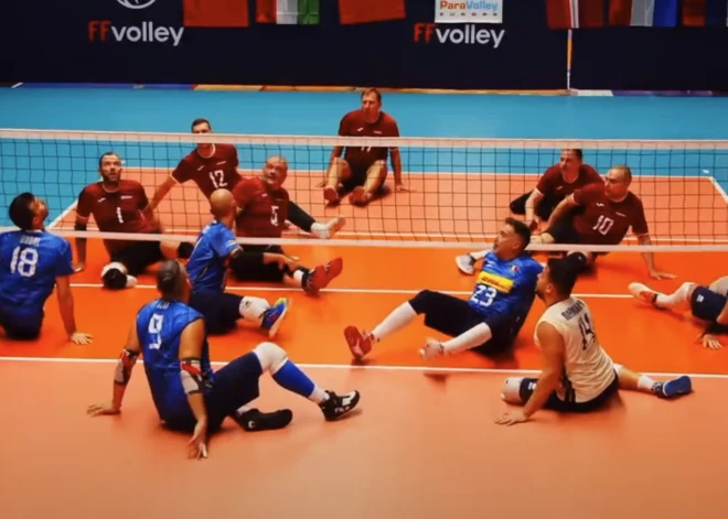 Latvijas sēdvolejbola izlase izcīna divas uzvaras Sudraba Nāciju līgas spēlēs