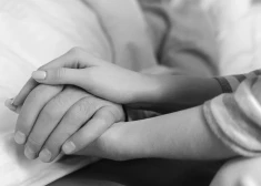 Vīrietis, kurš ar lauztu galvaskausu tika atrasts Saldū, bija pamests likteņa varā