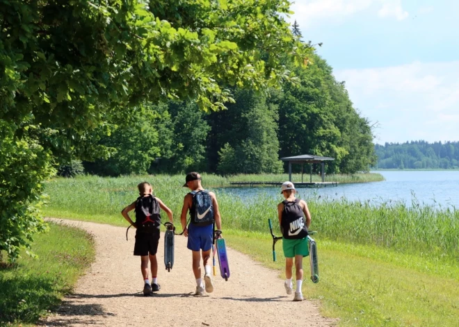 Есть идея изменить структуру школьных каникул в Латвии - меньше летом, больше в остальное время
