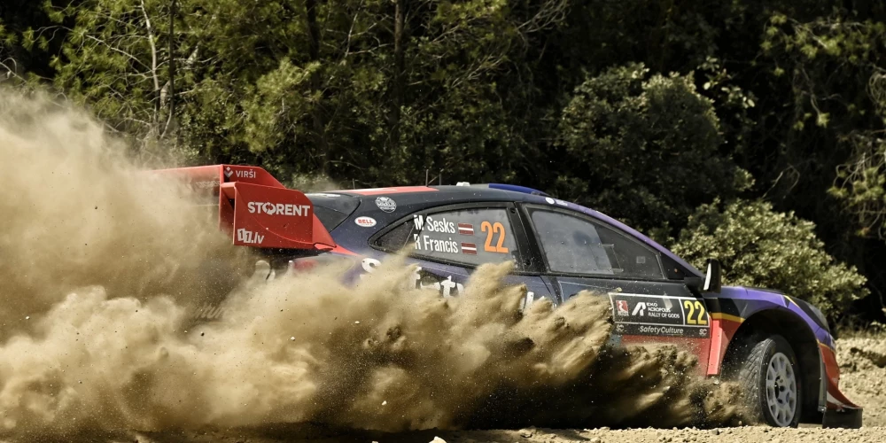Latvijas rallija ekipāža ar pilotu Mārtiņu Sesku un stūrmani Renāru Franci svētdien Grieķijā pasaules rallija čempionāta Akropoles ralliju noslēdza kopvērtējuma otrajā desmitniekā. 