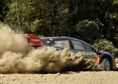 Seska ekipāža WRC Akropoles ralliju noslēdz otrajā desmitniekā, uzvaru svinot Tenakam