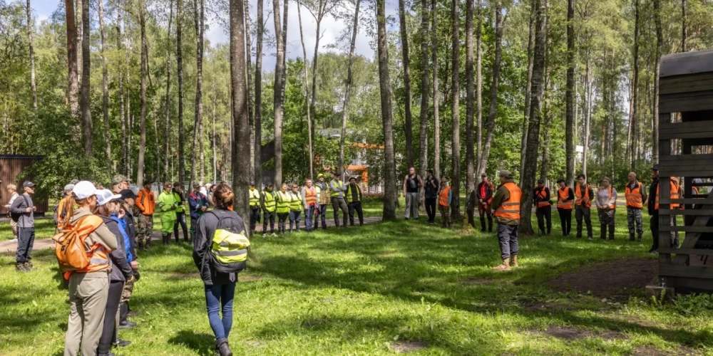 В поисках мужчины приняли участие 60 волонтеров.
