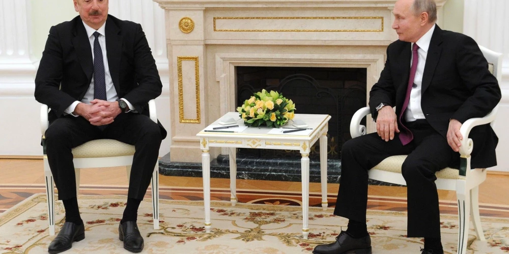 Azerbaidžānas prezidents Ilhams Alijevs ar Krievijas prezidentu Vladimiru Putinu 2021. gada 11. janvārī.