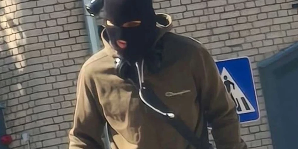 Aculiecinieka foto no notikumiem Rēzeknē.