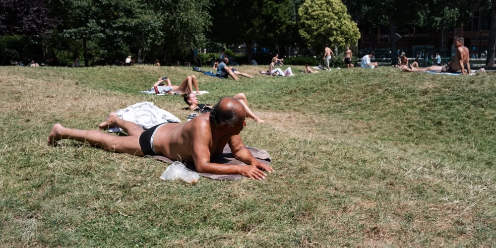 Parks Parīzē 2025. gada jūnijā.