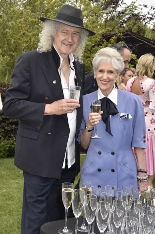 Braiens Mejs ar sievu Anitu Dobsoni.