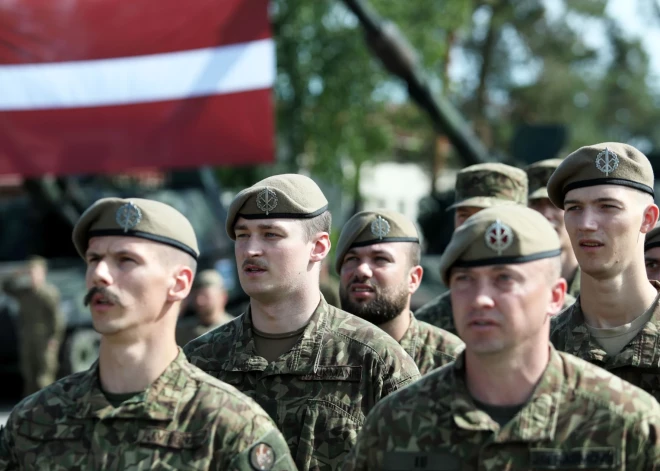 No jūlija NBS piesaistīs vēl 500 karavīrus profesionālajam dienestam