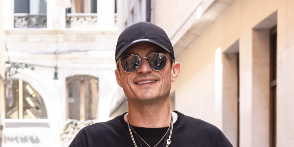 Pēc šķiršanās Orlando Blūms šķietami pavadīja izcilu laiku arī Džefa Bezosa un Lorēnas Sančesas kāzās.
