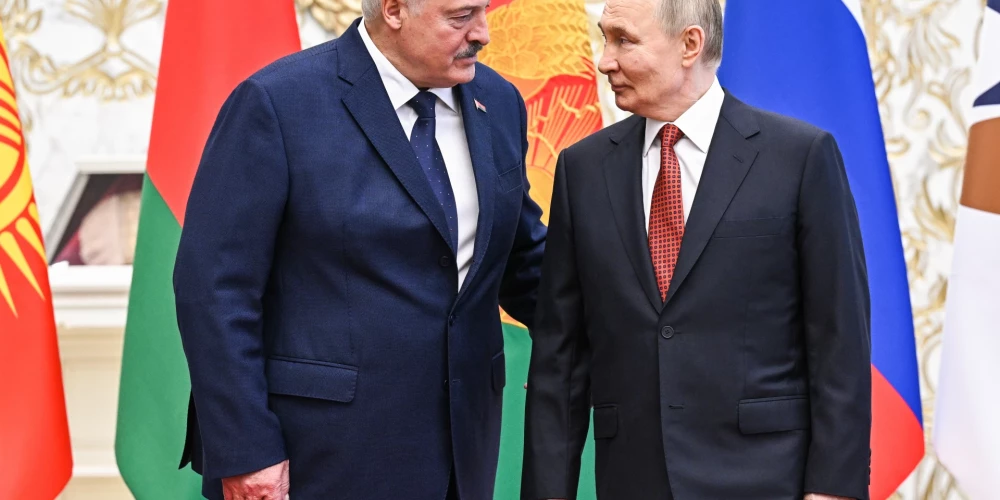 Kamēr NATO samits notika Hāgā, tikmēr Minskā tika rīkota Eirāzijas Augstākās ekonomikas padomes sanāksme.