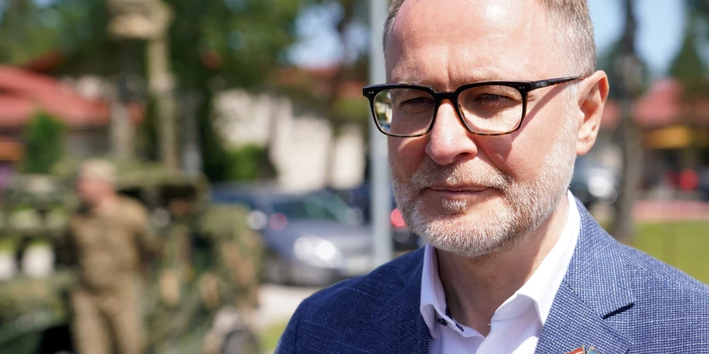 Aizsardzības ministrs Andris Sprūds.