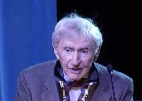 Dakteris Hovards Takers.