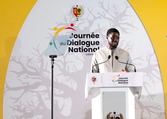 Francija nodevusi Senegālai militāro bāzi netālu no Dakaras