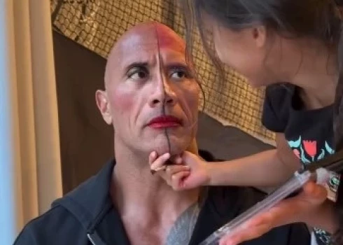 Ja meitas lūdz, Dveins Džonsons neiebilst būt par modeli grima ballītei.