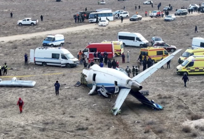 Kazahstānā avarējusī Azerbaidžānas pasažieru lidmašīna.