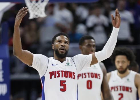 Malikam Bīzlijam problēmu dzīvē netrūkst.