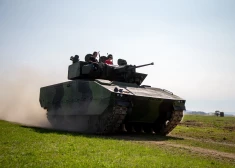 Латвийские военные будут ездить на "Охотниках"
