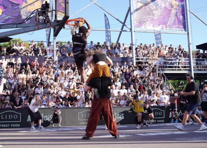 "Dankotāji" Grīziņkalnā mērojas spēkiem "Kings of Air" sacensībās (foto: Mārtiņš Ziders)