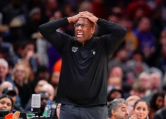 Ņujorkas "Knicks" galvenā trenera amatam izvēlas divkārtējo NBA labāko treneri