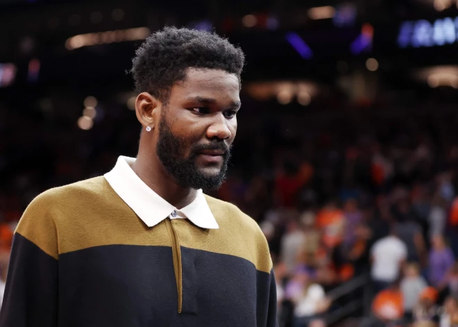 Losandželosas "Lakers" tikuši pie ievērojama papildinājuma centra pozīcijā