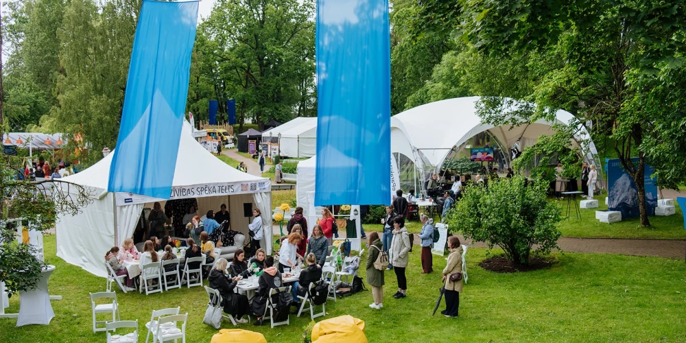 Sarunu festivāls "Lampa" šogad pulcēja vairāk nekā 20 000 apmeklētāju no visas Latvijas