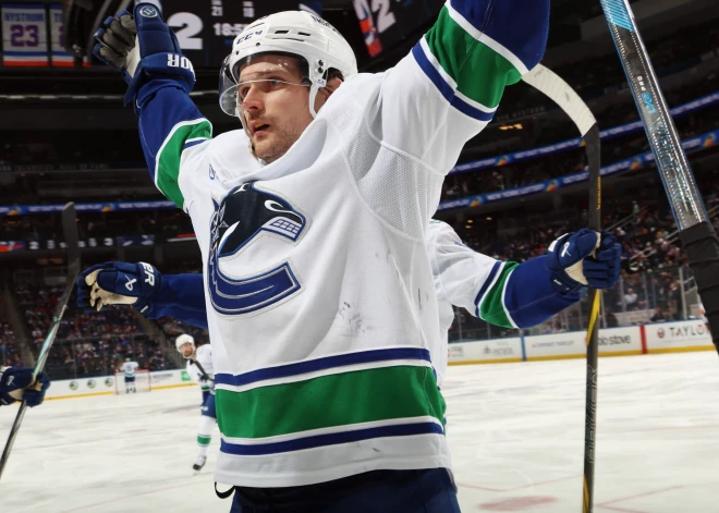 Oficiāli: Milānas un Kortīnas olimpiskajās spēlēs piedalīsies NHL hokejisti