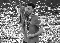 Dažas dienas pēc kāzām traģiski gājis bojā "Liverpool" un Portugāles izlases zvaigzne Diogu Žota ar savu brāli. "Esmu laimīgais" viņš rakstīja īsi pirms nāves