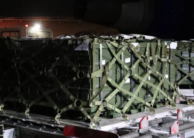 Medijs: vairākas valstis svītrotas no prioritāro ASV ieroču un munīcijas saņēmēju saraksta