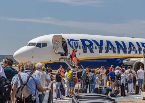 "Ryanair" atceļ lidojumus 30 000 pasažieru. 