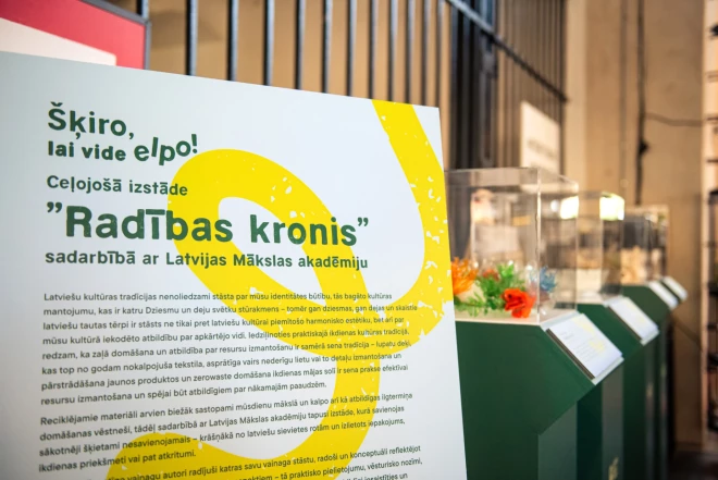"Zuzeum" mākslas centrā apskatāma ceļojošā izstāde “Radības kronis” .