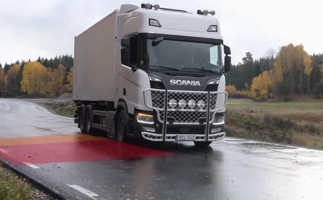 Liela daļa sistēmu paredzētas tieši trešo personu aizsardzībai, piemēram, 180 grādu atpakaļskata kamera uz rāmja.